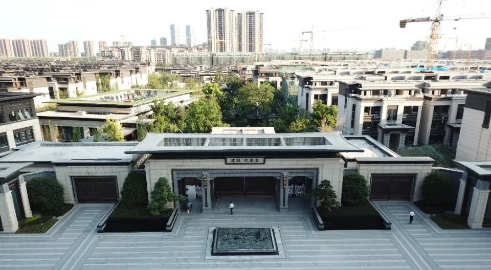 建发玖里湾叠墅