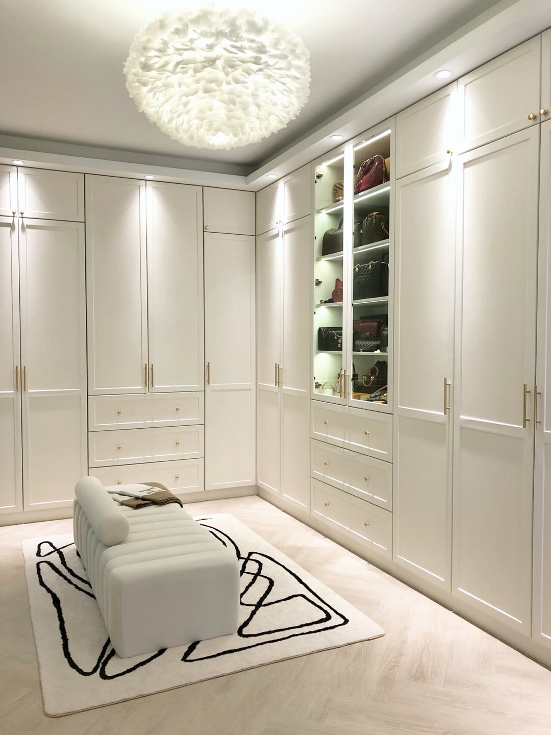 衣帽间设计案例分享：方寸藏序，筑就精致生活